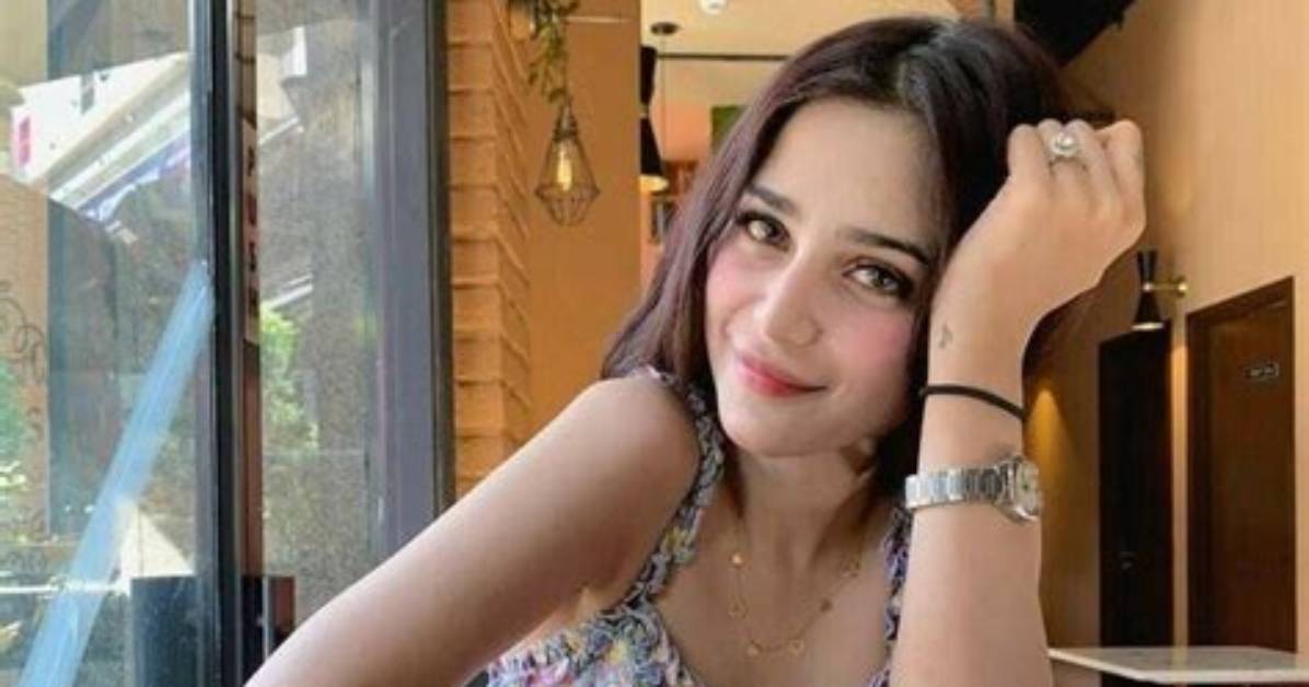 Aima Baig Finally Speaks up over Cheating Allegations on Ex-Fiance Shahbaz Shigri