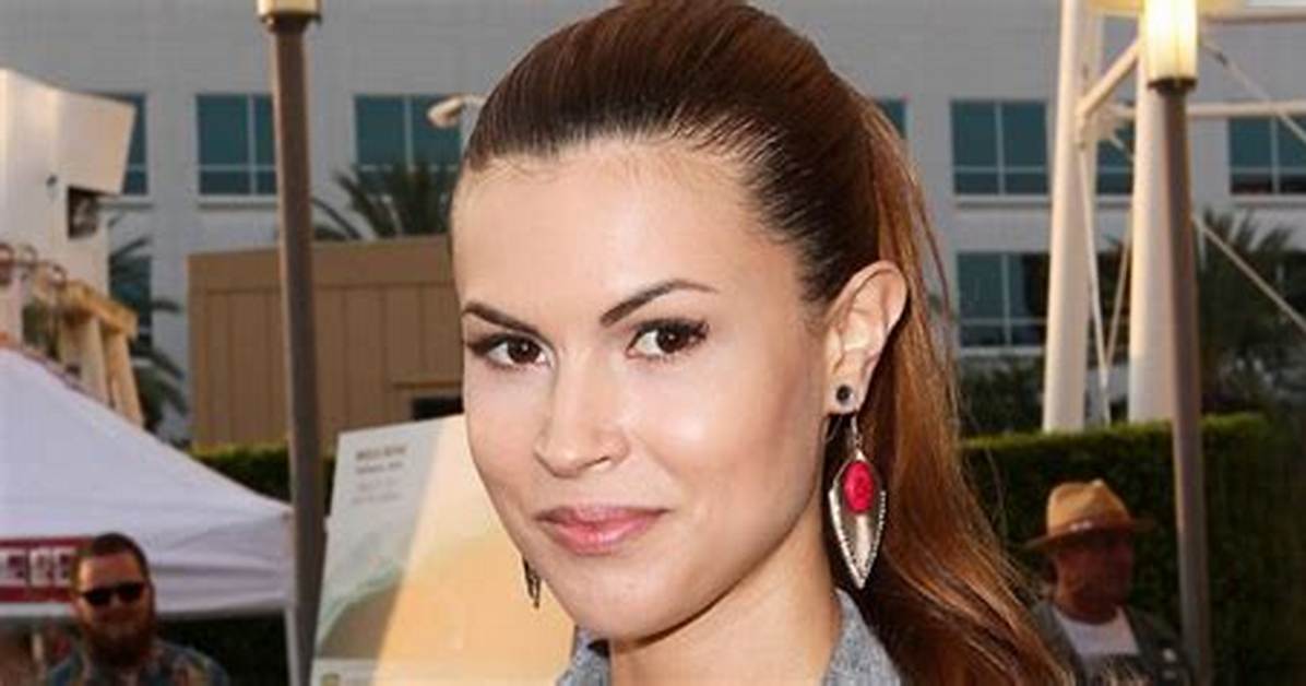 Amelia Talon’s Wiki Biography, Age, Measurements, Relationship