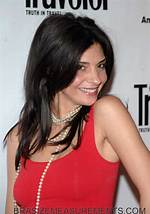Callie Thorne Height, Weight, Measurements, Bra Size, Shoe Size