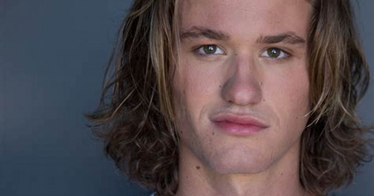 Dylan Playfair Net Worth