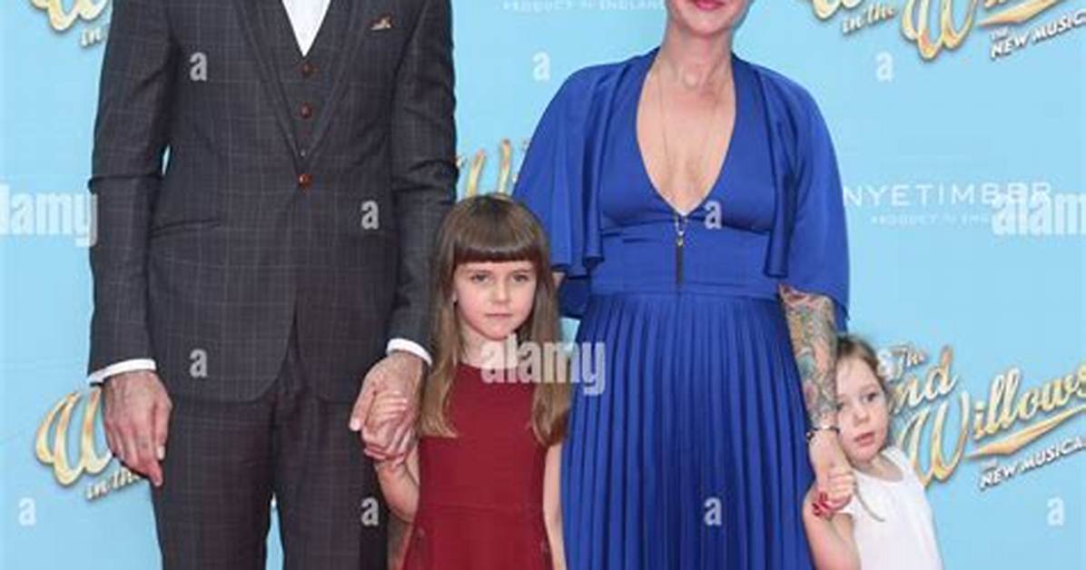 Is Scroobius Pip Married to a Wife? or Dating a Girlfriend?