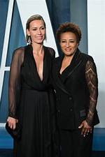 Is Wanda Sykes Pregnant in 2022? Her Beautiful Family Photos Explored