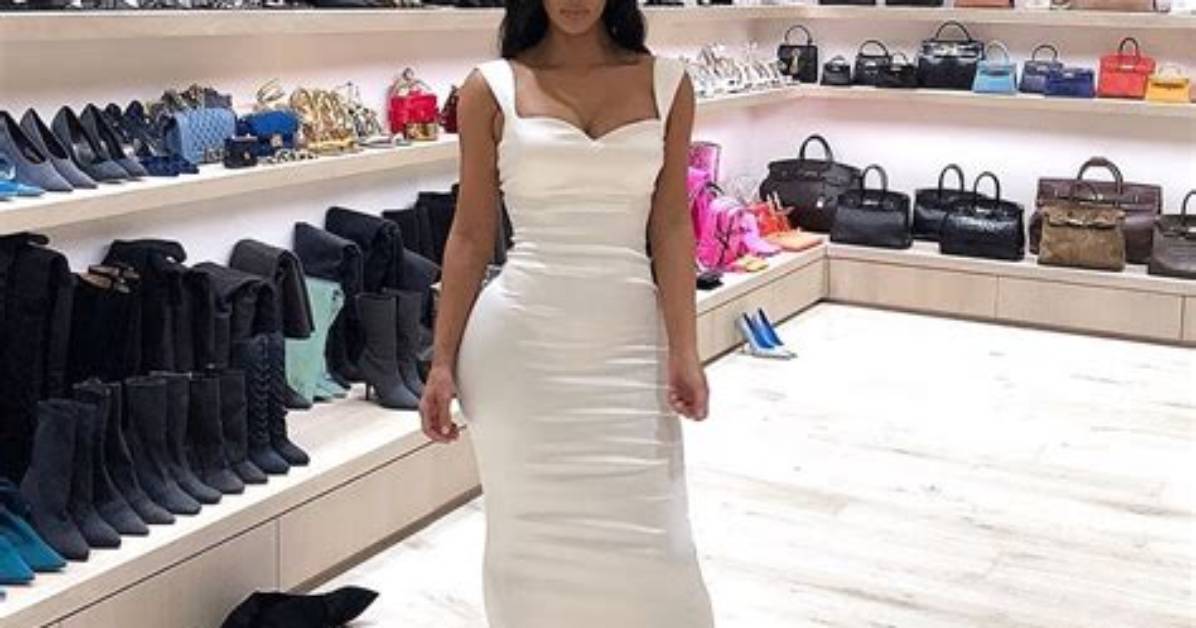 Kim Kardashian Feet, Shoe Size & Shoe Collection