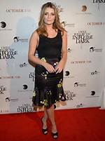 Mischa Barton Height, Weight, Body Measurements, Bra Size, Shoe Size
