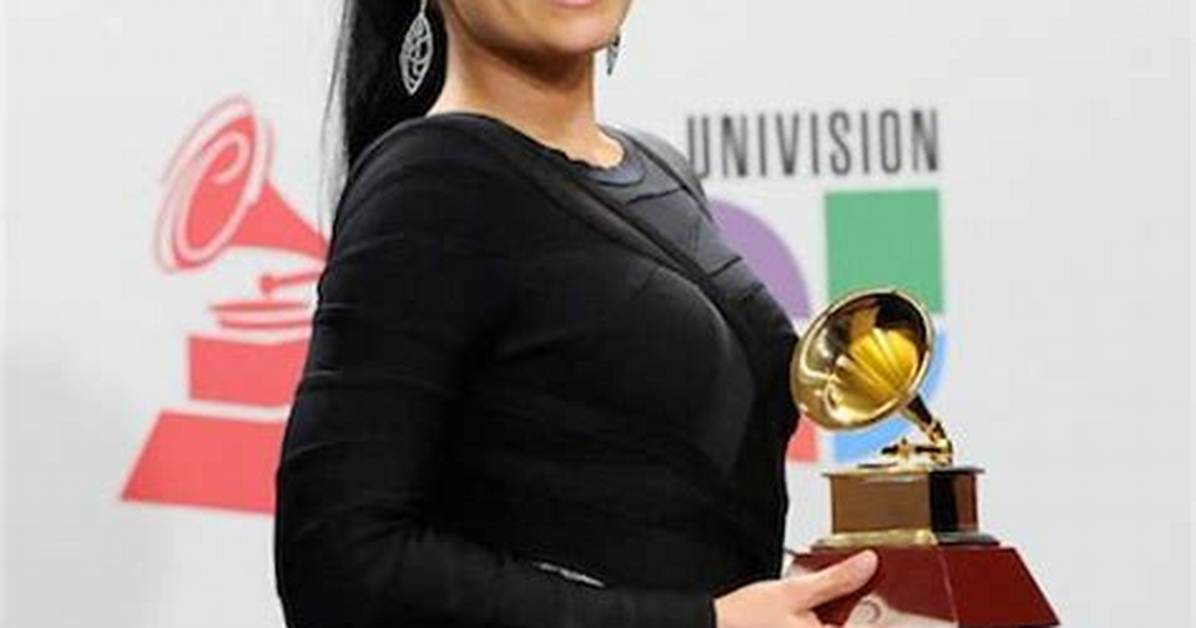 Nelly Furtado Height, Weight, Net Worth, Age, Birthday, Wikipedia, Who, Instagram, Biography