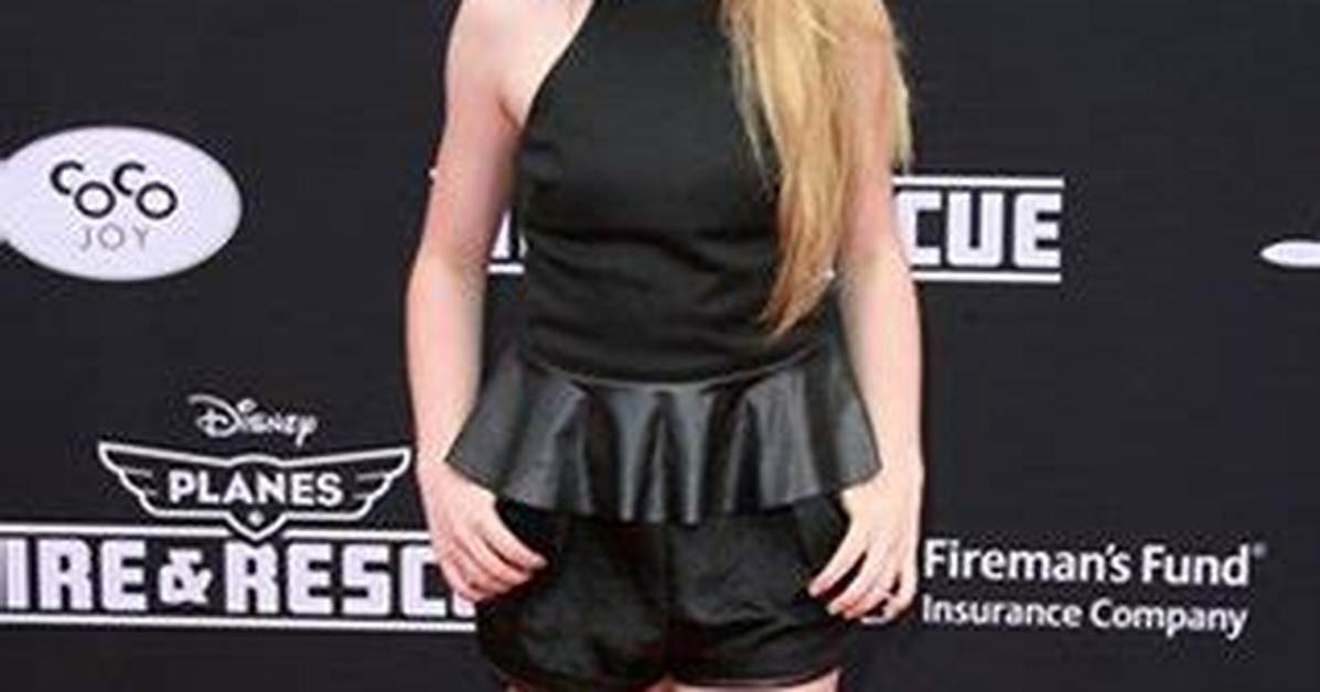 Sabrina Carpenter Height, Weight, Measurements, Bra Size, Shoe Size