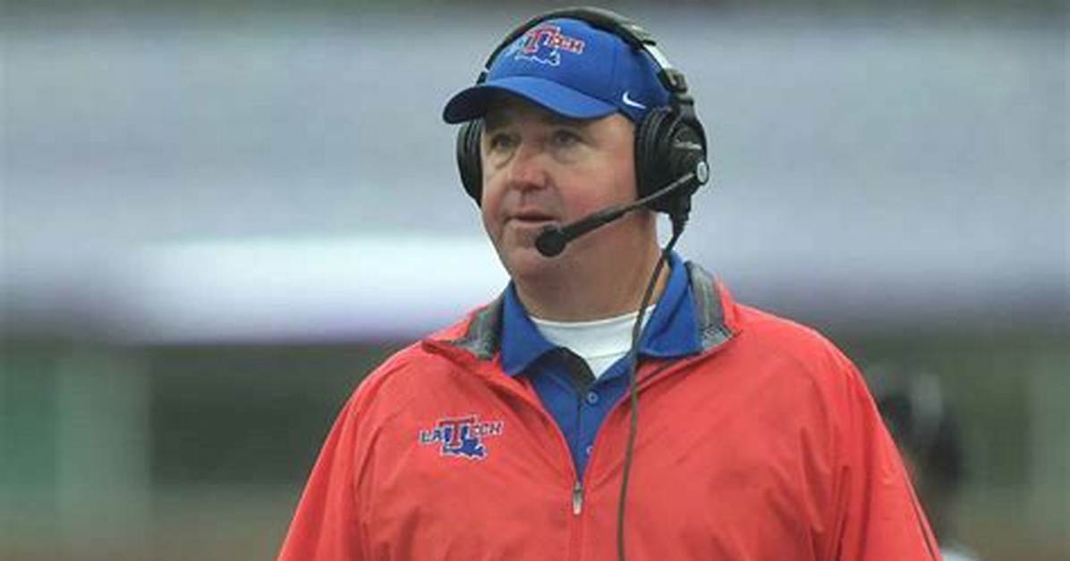 Skip Holtz Salary -How Much Is Usfl Head Coach Earning?