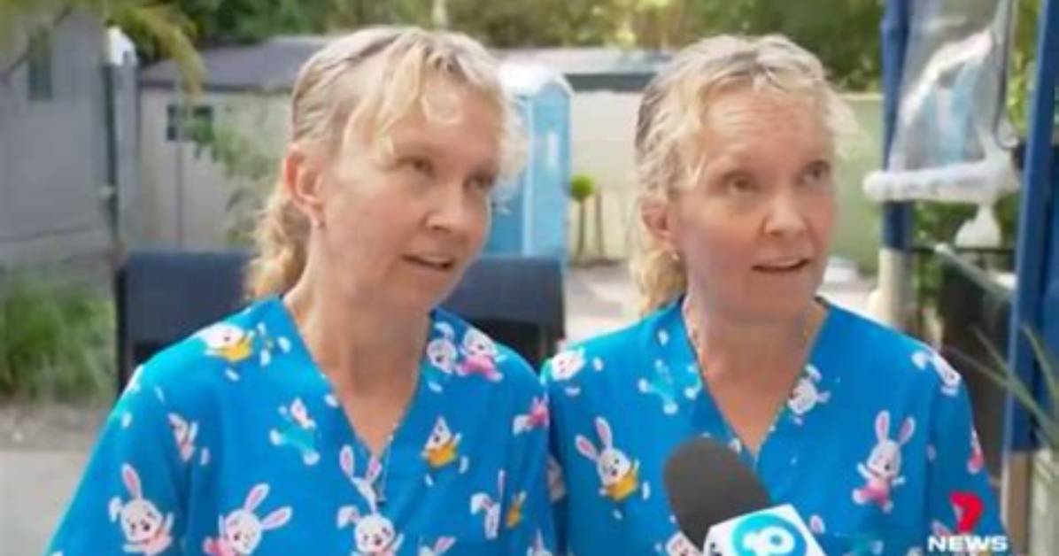 Twins Knacking Themselves Video Viral, Who Are Twin Brother? - Sarkariresult