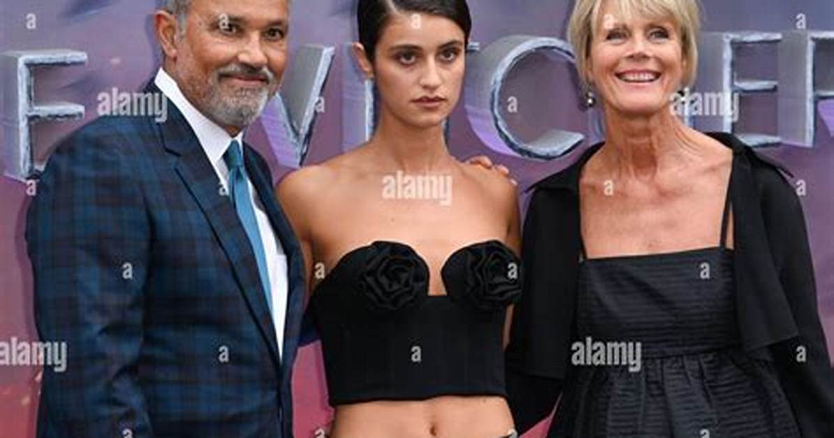 Who Are Anya Chalotra Parents? Meet Madan Chalotra and April Chalotra